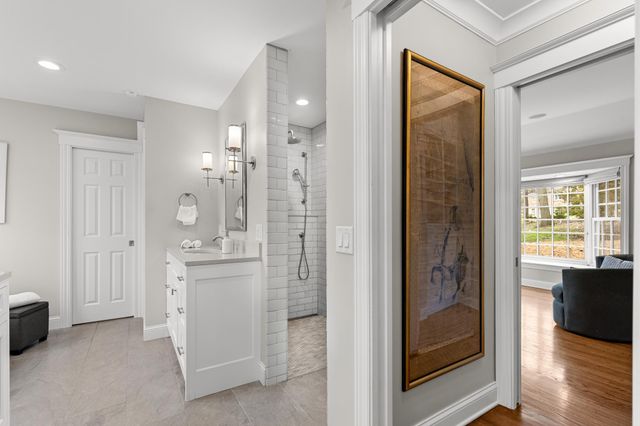 4236 Heathcote Road, Deephaven, MN 55391