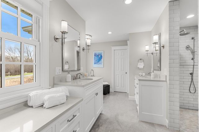 4236 Heathcote Road, Deephaven, MN 55391