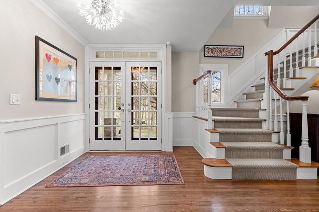 4236 Heathcote Road, Deephaven, MN 55391