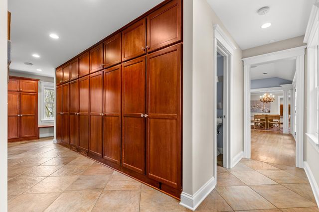 4236 Heathcote Road, Deephaven, MN 55391