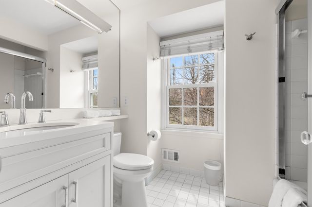 4236 Heathcote Road, Deephaven, MN 55391