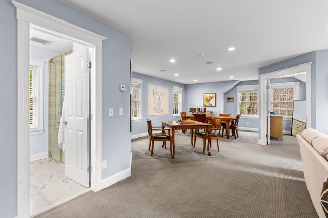 4236 Heathcote Road, Deephaven, MN 55391