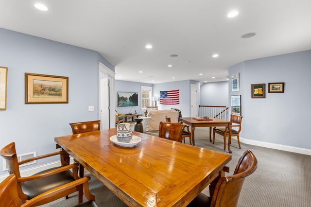 4236 Heathcote Road, Deephaven, MN 55391