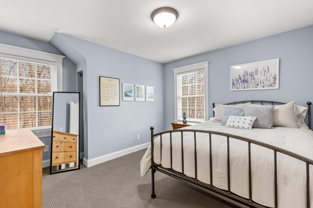 4236 Heathcote Road, Deephaven, MN 55391