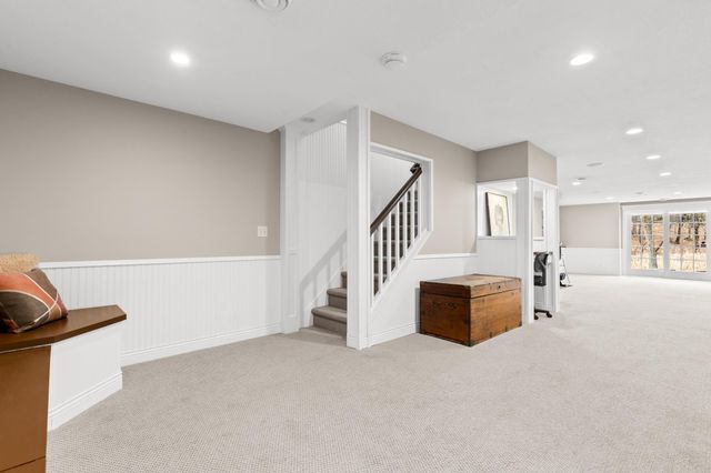 4236 Heathcote Road, Deephaven, MN 55391