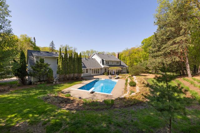 4236 Heathcote Road, Deephaven, MN 55391
