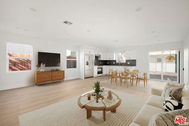 645 W 97th Street, Los Angeles, CA 90044