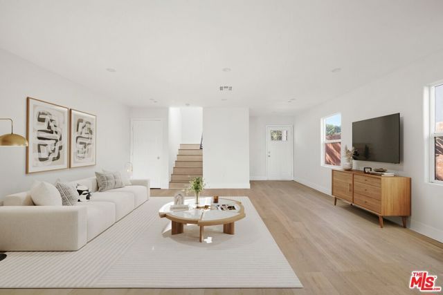 645 W 97th Street, Los Angeles, CA 90044