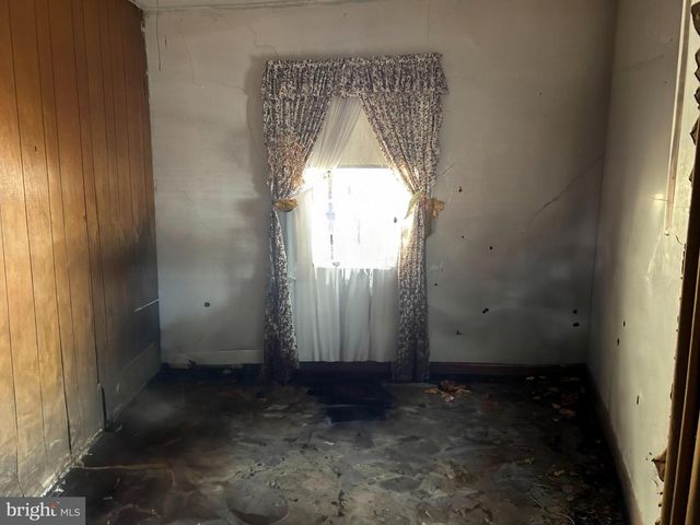 12 W WATER ST, Smithsburg, MD 21783