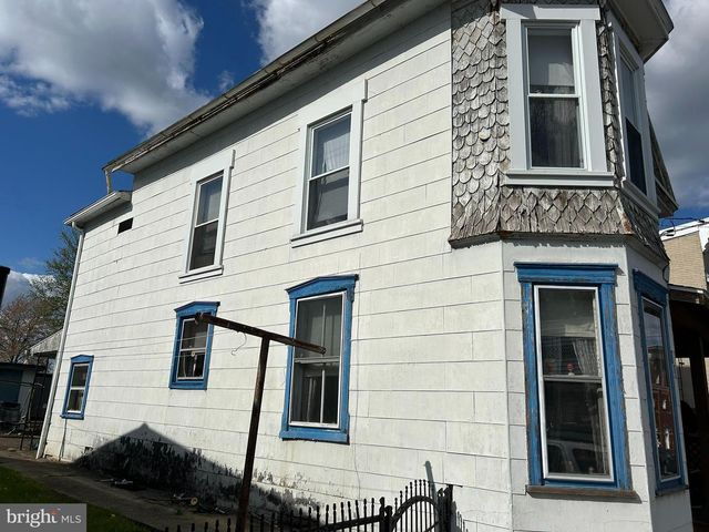 12 W WATER ST, Smithsburg, MD 21783