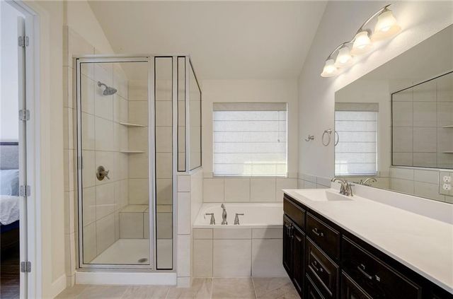 209 Wynnpage DR, Dripping Springs, TX 78620