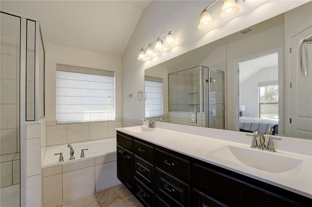 209 Wynnpage DR, Dripping Springs, TX 78620