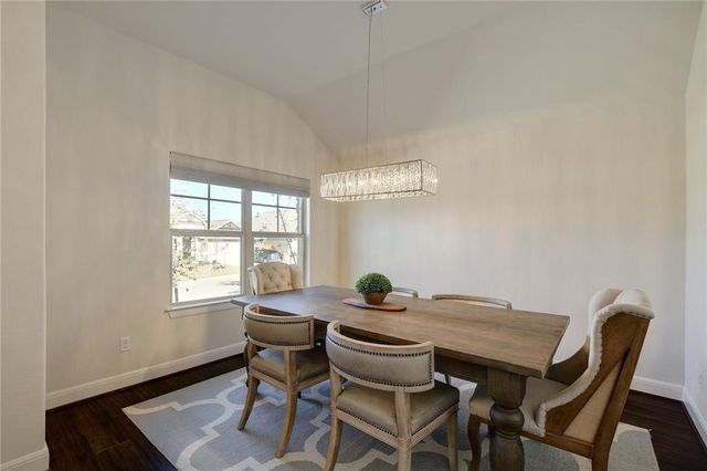209 Wynnpage DR, Dripping Springs, TX 78620