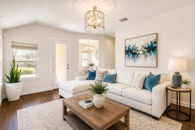 209 Wynnpage DR, Dripping Springs, TX 78620