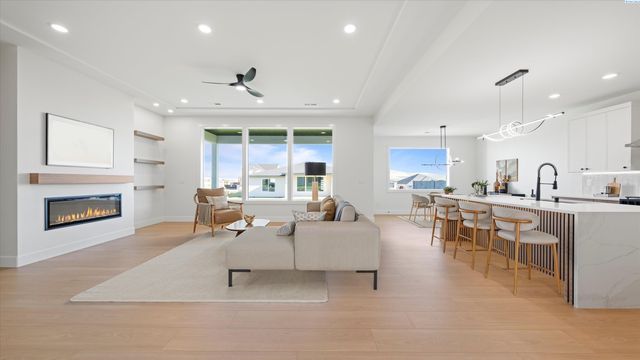 3788 Scout Street, Richland, WA 99352