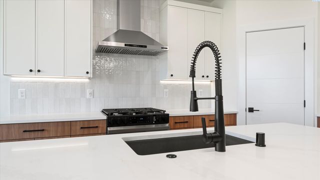 3788 Scout Street, Richland, WA 99352