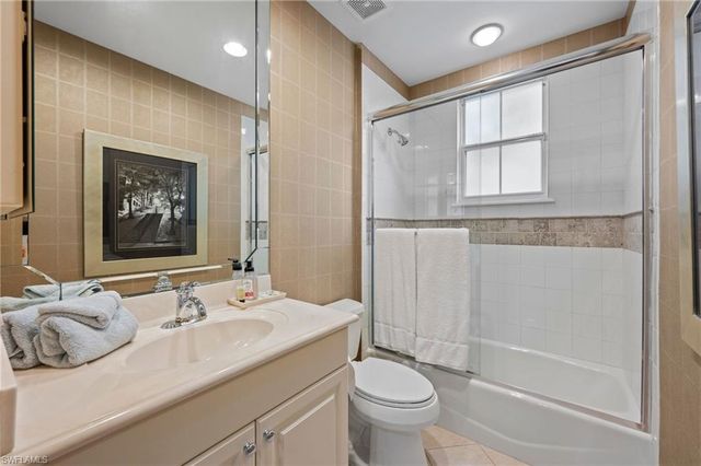 2809 TIBURON BLVD E 2-101, Naples, FL 34109