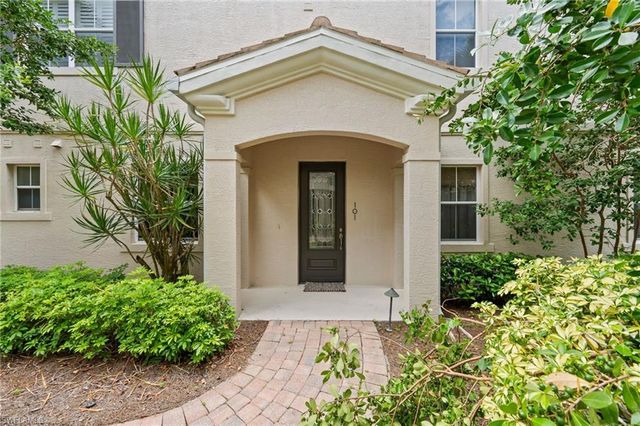 2809 TIBURON BLVD E 2-101, Naples, FL 34109