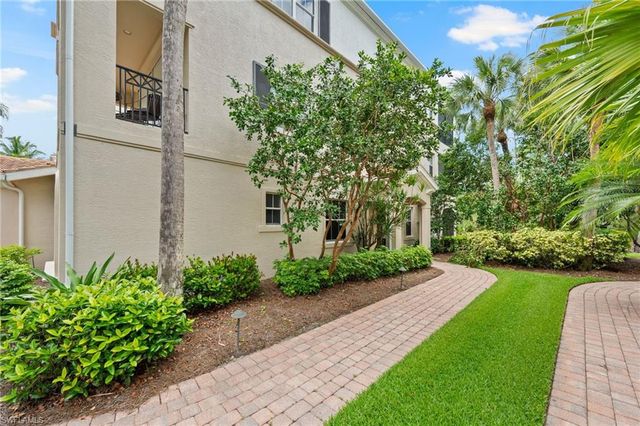 2809 TIBURON BLVD E 2-101, Naples, FL 34109