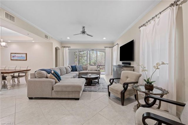 2809 TIBURON BLVD E 2-101, Naples, FL 34109