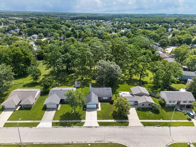 2491 Windsor Village Drive, Miamisburg, OH 45342