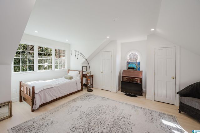 56 CROSS CREEK DRIVE, Mountain Brook, AL 35213