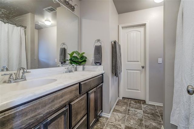 18536 Abierto Drive, Edmond, OK 73012