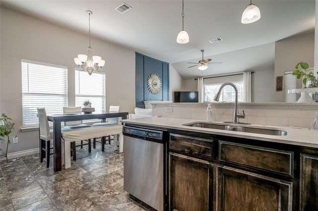 18536 Abierto Drive, Edmond, OK 73012