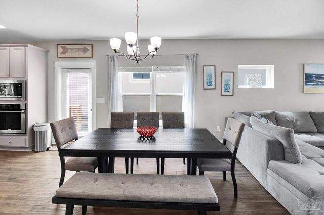 7967 Double Gate Dr, Pensacola, FL 32507