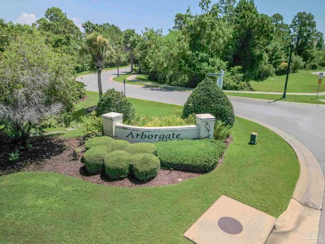 7967 Double Gate Dr, Pensacola, FL 32507