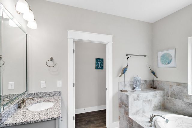 7967 Double Gate Dr, Pensacola, FL 32507