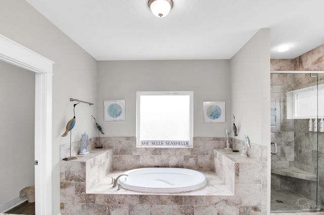 7967 Double Gate Dr, Pensacola, FL 32507