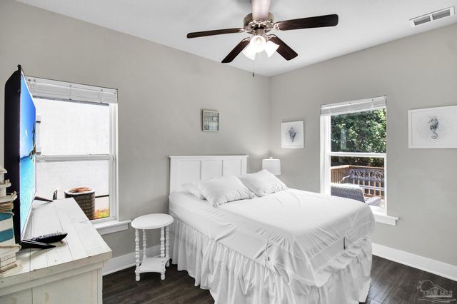 7967 Double Gate Dr, Pensacola, FL 32507