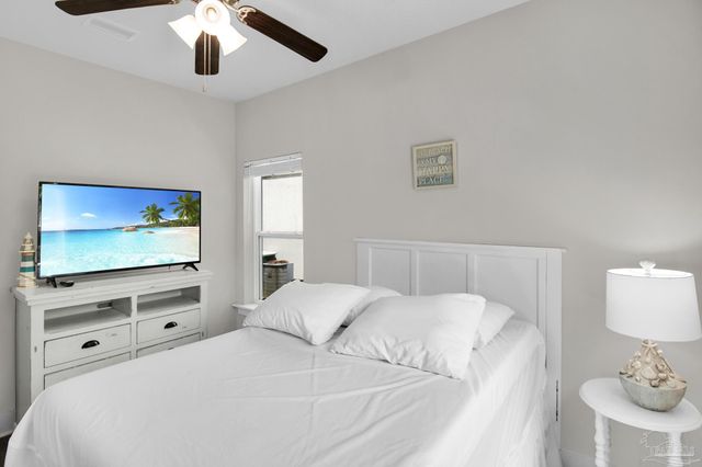 7967 Double Gate Dr, Pensacola, FL 32507