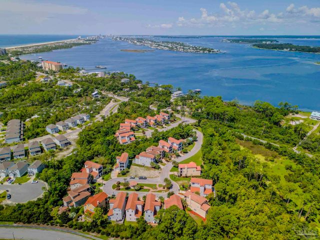 7967 Double Gate Dr, Pensacola, FL 32507