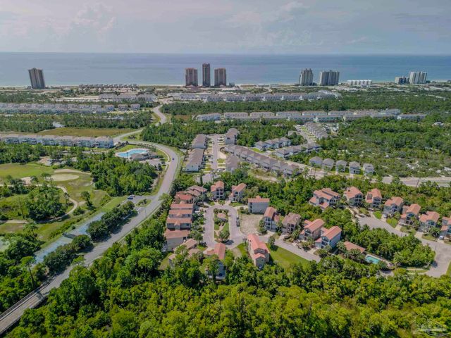 7967 Double Gate Dr, Pensacola, FL 32507