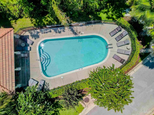 7967 Double Gate Dr, Pensacola, FL 32507