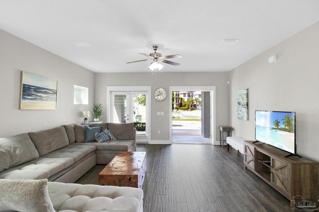 7967 Double Gate Dr, Pensacola, FL 32507