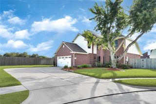 307 Spencer Landing E, La Porte, TX 77571