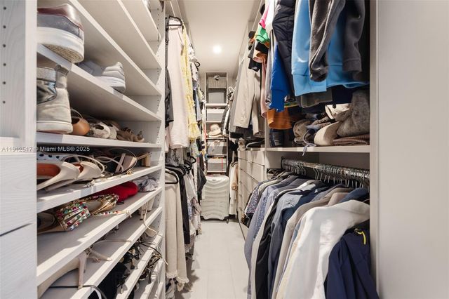 3174 Elizabeth St, Coconut Grove, FL 33133