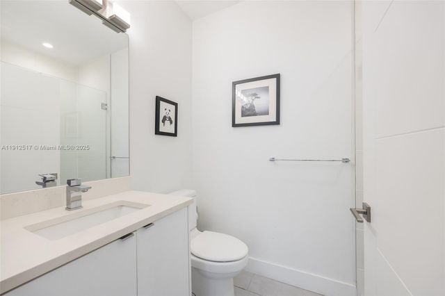 3174 Elizabeth St, Coconut Grove, FL 33133