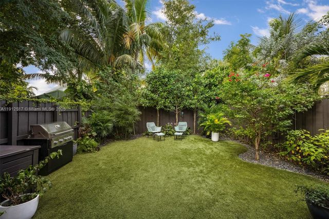 3174 Elizabeth St, Coconut Grove, FL 33133