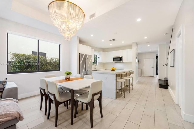 3174 Elizabeth St, Coconut Grove, FL 33133