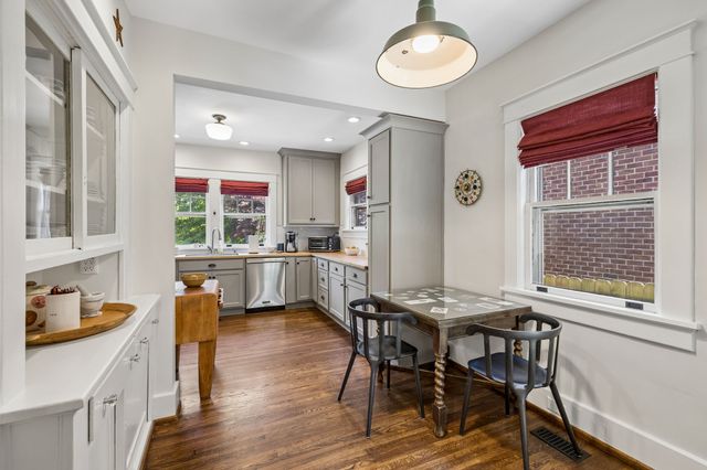 810 Russell St, Nashville, TN 37206