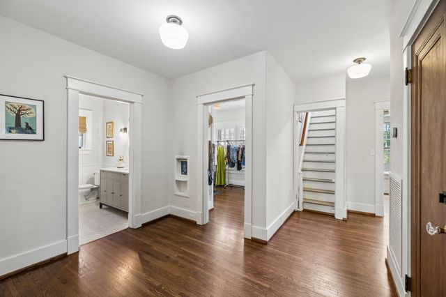810 Russell St, Nashville, TN 37206