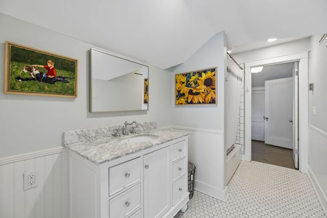 810 Russell St, Nashville, TN 37206