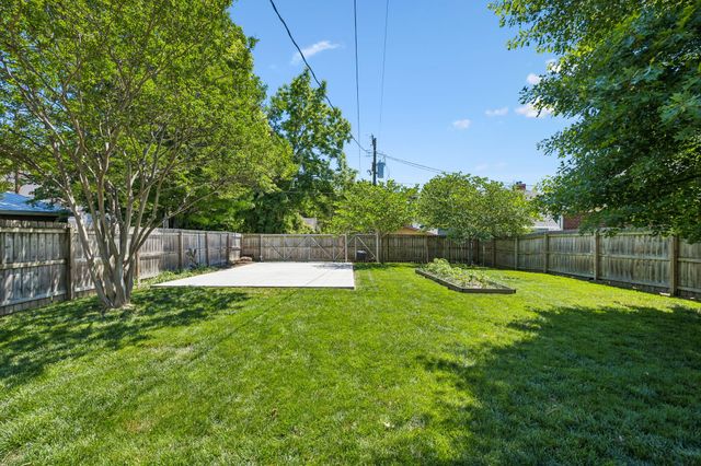 810 Russell St, Nashville, TN 37206