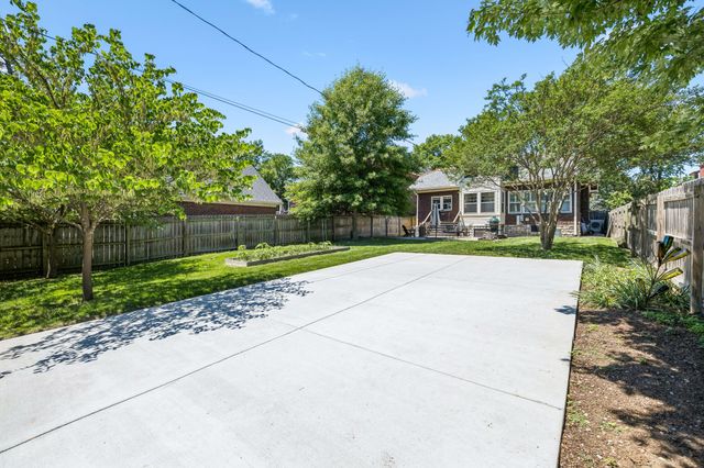 810 Russell St, Nashville, TN 37206
