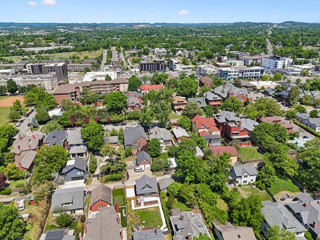 810 Russell St, Nashville, TN 37206