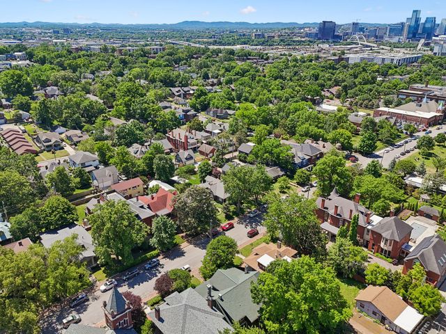 810 Russell St, Nashville, TN 37206